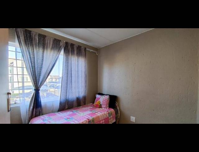 2 BEDROOM APARTMENT FOR SALE IN KLIPPOORTJIE